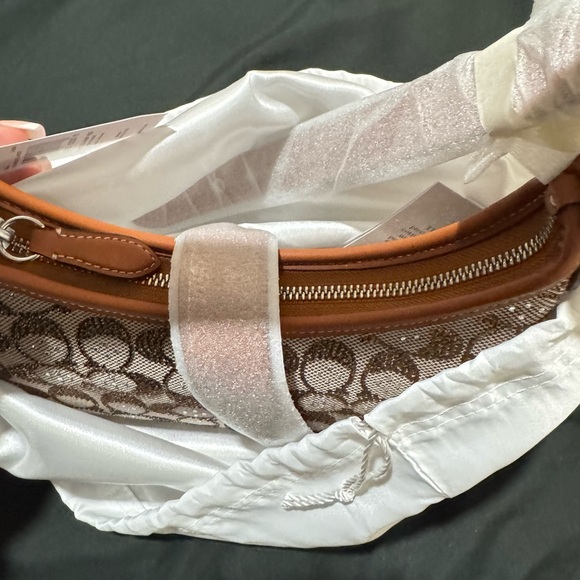 Coach Tan and Cream Shoulder Bag - Picture 5 of 6